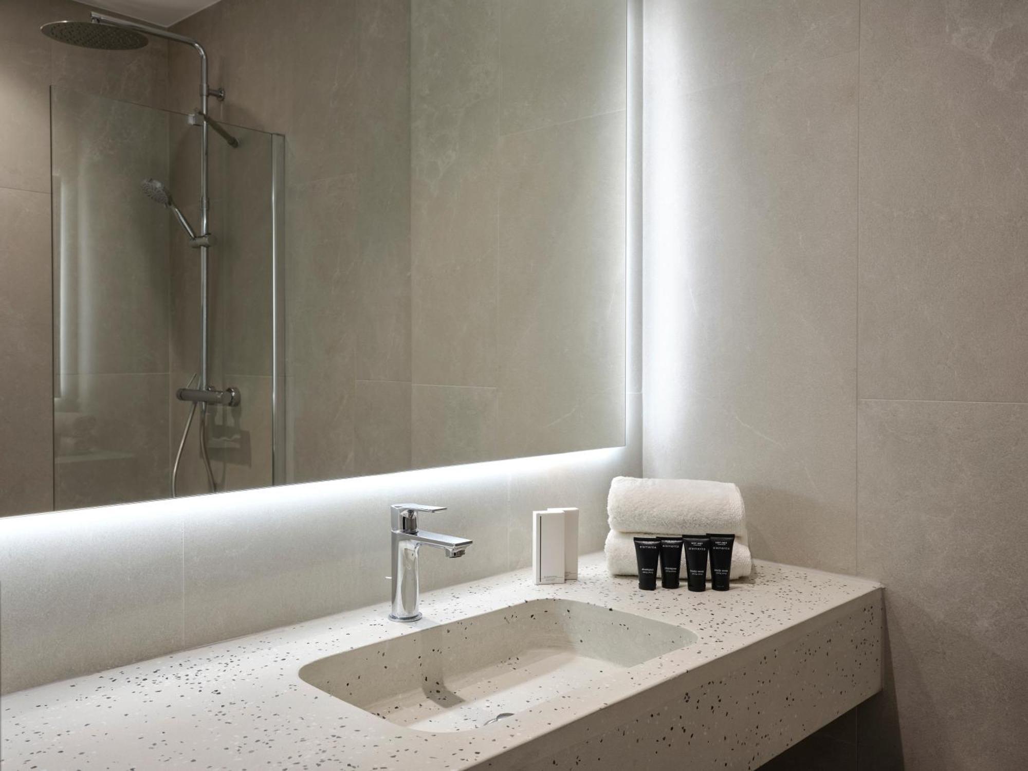 Residence พาทรา ภายนอก รูปภาพ
